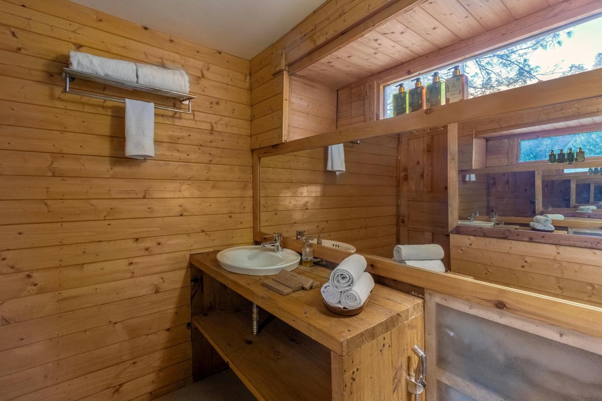 Elivaas 1 Bhk Premium Cottage With Sauna - Everly Shimla Exterior foto